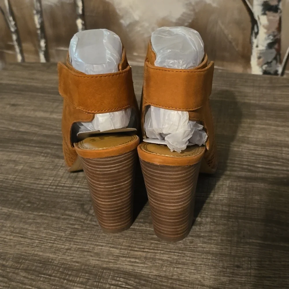 🆕️Gianni Bini Shoes - Picture 3 of 4